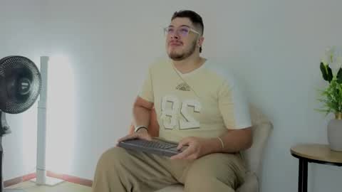   online show from 05/11/26, 03:34