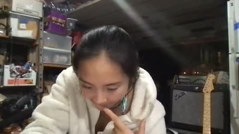 Snapshot of chellybear101 chatting on 12/03/24, 04:25 chellybear101 online show from 12/03/24, 04:25