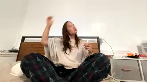 chellybear101 online show from 02/09/26, 03:38