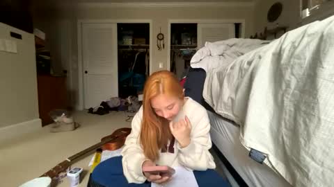 chellybear101 online show from 02/17/26, 08:37