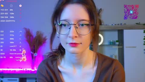 Snapshot of chelseacerys chatting on 12/10/24, 03:22 Mona online show from 12/10/24, 03:22