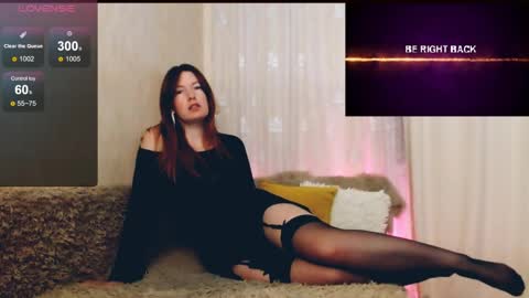 Snapshot of chelsey_rayne chatting on 05/17/26, 08:49 Instagram faroffland online show from 05/17/26, 08:49