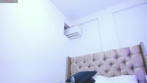 CHELSEYLEWIS online show from 04/18/26, 01:37