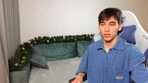 LUCASRYANPVT IS OPEN online show from 12/11/24, 12:12