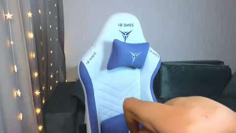 LUCASRYANPVT IS OPEN online show from 02/16/25, 04:42