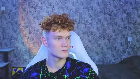 LUCASRYANPVT IS OPEN online show from 02/19/25, 09:28