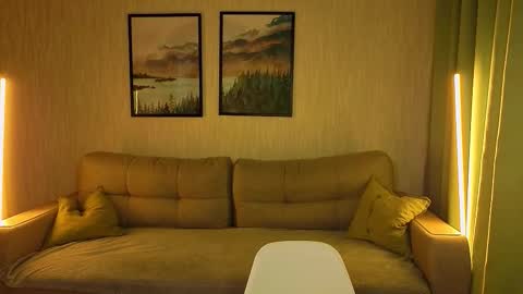 LUCASRYANPVT IS OPEN online show from 11/18/25, 01:44