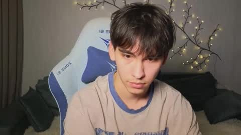 LUCASRYANPVT IS OPEN online show from 02/11/26, 04:23