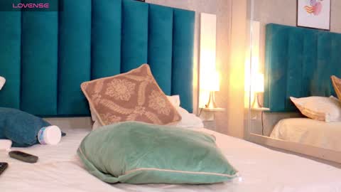   online show from 02/11/25, 10:28