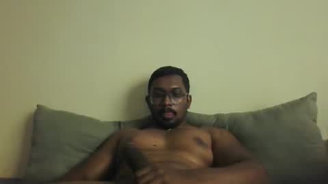 chennaibull1011 online show from 04/26/26, 05:27