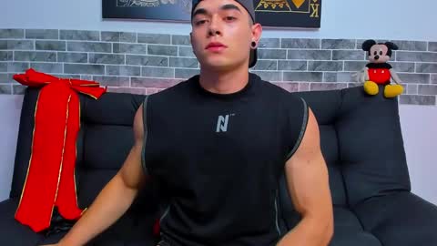 Snapshot of chepe_fit chatting on 12/29/24, 01:56 chepe vause online show from 12/29/24, 01:56