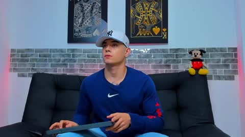 Snapshot of chepe_fit chatting on 01/04/25, 03:29 chepe vause online show from 01/04/25, 03:29