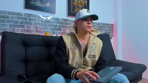 Snapshot of chepe_fit chatting on 01/15/25, 03:22 chepe vause online show from 01/15/25, 03:22