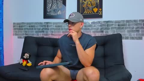 Snapshot of chepe_fit chatting on 01/25/25, 05:07 chepe vause online show from 01/25/25, 05:07