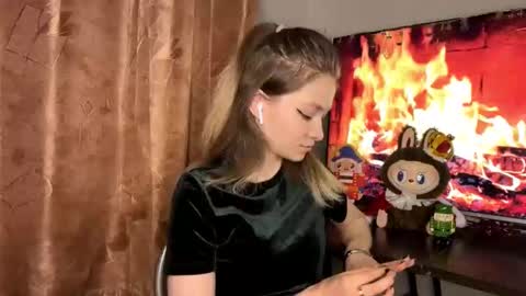 Elizabeth  you can call me Elly online show from 01/13/26, 08:25