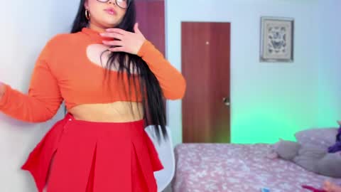 Snapshot of cherries_and_wine_ chatting on 01/09/25, 08:01 cherries_and_wine_ online show from 01/09/25, 08:01