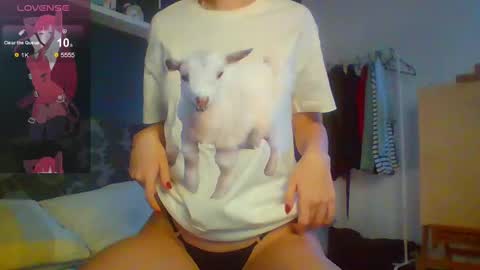 Snapshot of cherrrylips666000 chatting on 12/31/24, 07:10 ur cherry online show from 12/31/24, 07:10