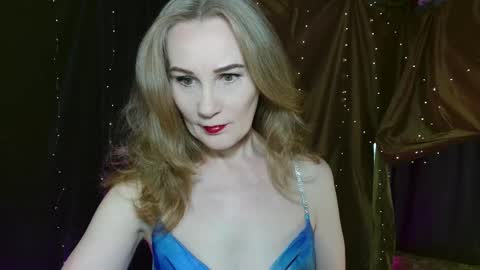 Snapshot of cherry_blossomsx chatting on 10/12/25, 07:07 thanks guys see you tomorrow online show from 10/12/25, 07:07