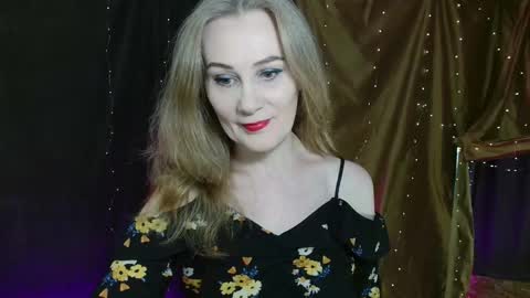 Snapshot of cherry_blossomsx chatting on 10/23/25, 08:35 thanks guys see you tomorrow online show from 10/23/25, 08:35