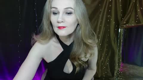 Snapshot of cherry_blossomsx chatting on 11/30/25, 06:17 thanks guys see you tomorrow online show from 11/30/25, 06:17