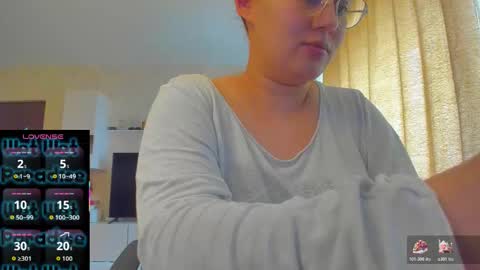 mayra online show from 11/19/25, 09:42