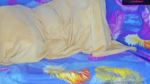 Mia online show from 11/20/25, 07:19