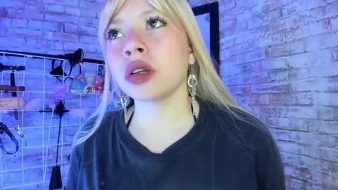     online show from 11/03/25, 12:06