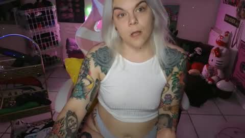 Snapshot of cherryb0mbb0mb chatting on 12/02/24, 05:59 CherryBombBomb online show from 12/02/24, 05:59