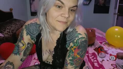 Snapshot of cherryb0mbb0mb chatting on 12/07/24, 10:34 CherryBombBomb online show from 12/07/24, 10:34