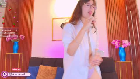 Cherry online show from 04/28/26, 08:25