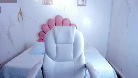 Cherry online show from 02/25/26, 12:37