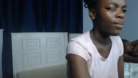 Snapshot of cherryebonny chatting on 09/25/25, 11:52 cherryebonny online show from 09/25/25, 11:52