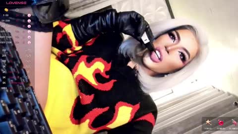 Snapshot of cherryharper chatting on 01/17/25, 11:27 THE ALPHA GODDESSOFSEXUALDESIRE online show from 01/17/25, 11:27