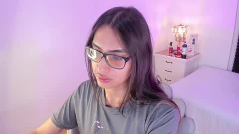 Snapshot of cherrylady2 chatting on 10/04/25, 12:14 Cherry online show from 10/04/25, 12:14