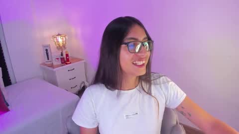 Snapshot of cherrylady2 chatting on 10/23/25, 01:32 Cherry online show from 10/23/25, 01:32