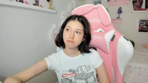 Snapshot of cherrymafer666 chatting on 07/03/26, 01:01 cherrycute666 online show from 07/03/26, 01:01