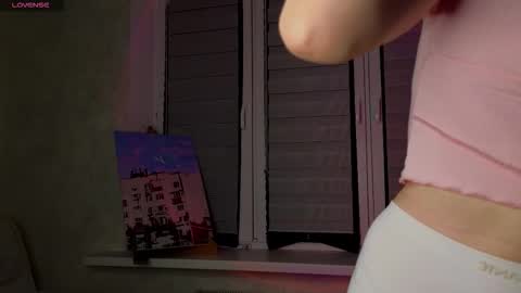 Lysia online show from 12/03/25, 01:09