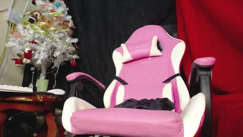 cherry hot online show from 01/18/25, 07:04