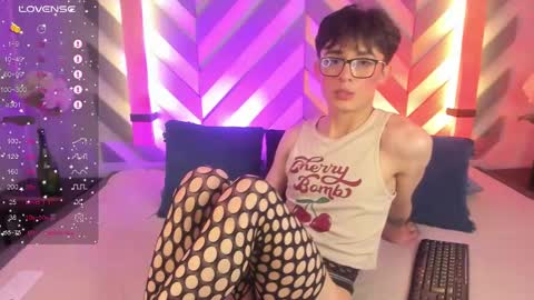 Snapshot of cherryy_boy chatting on 02/20/25, 10:26 Matias online show from 02/20/25, 10:26