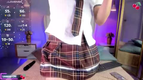 Snapshot of cherryy_boy chatting on 10/11/25, 08:51 Matias online show from 10/11/25, 08:51