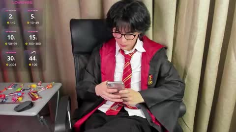 Snapshot of cherryy_boy chatting on 10/31/25, 08:43 Matias online show from 10/31/25, 08:43