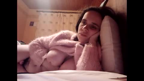 Snapshot of cherymoon89 chatting on 03/11/25, 10:53 CherryMoon online show from 03/11/25, 10:53