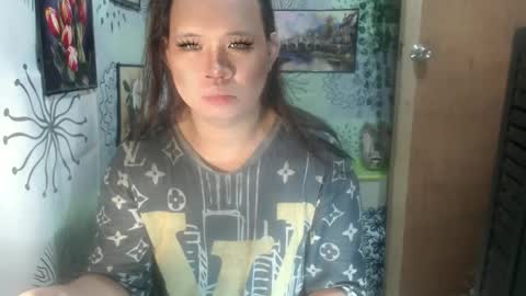 chescahotxxxl online show from 01/06/25, 08:07