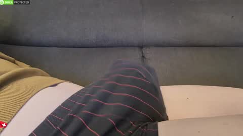 Snapshot of chezmonsieur_g chatting on 03/06/26, 07:21 Grey online show from 03/06/26, 07:21