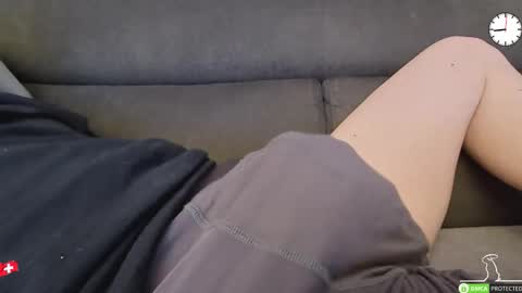 Snapshot of chezmonsieur_g chatting on 03/14/26, 07:41 Grey online show from 03/14/26, 07:41
