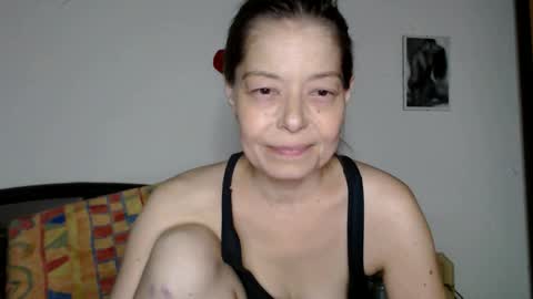 Snapshot of chiara177 chatting on 10/29/25, 10:11 Chiara online show from 10/29/25, 10:11