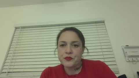 Snapshot of chichitabonitaa chatting on 12/19/25, 08:21 chichitabonitaa online show from 12/19/25, 08:21