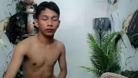 chick_renz online show from 09/29/25, 05:56