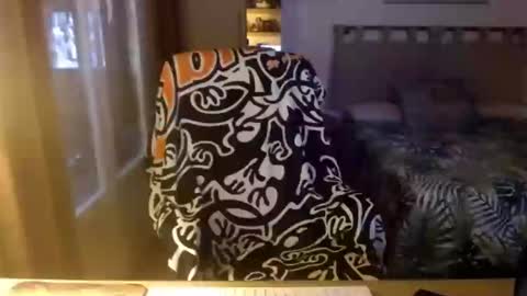 chicocam1983 online show from 02/15/25, 05:50