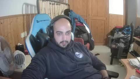 Snapshot of chicomallorca96 chatting on 12/31/24, 04:57 chicomallorca96 online show from 12/31/24, 04:57